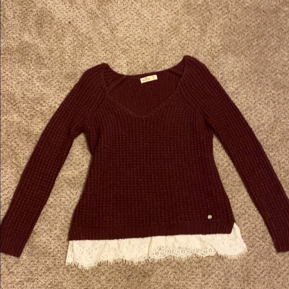 Maroon Hollister sweater